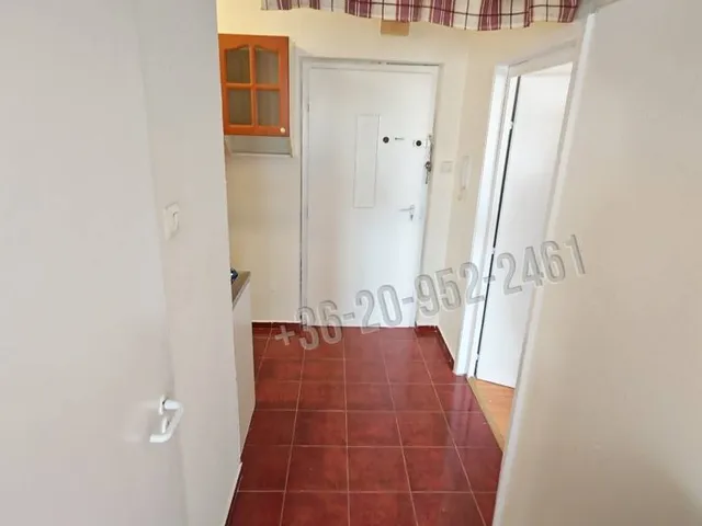 Eladó lakás Tatabánya, Újváros 36 nm