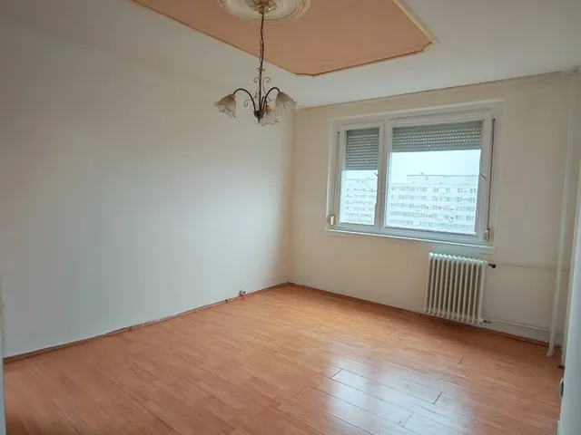 Eladó lakás Tatabánya, Újváros 36 nm