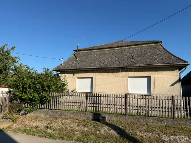 Eladó ház Makád 100 nm