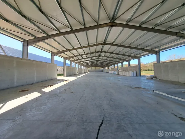 Kiadó kereskedelmi és ipari ingatlan Alsónemesapáti 2000 nm