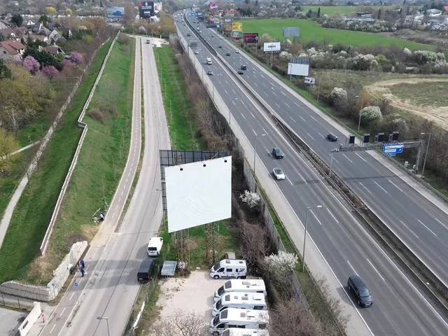 Eladó kereskedelmi és ipari ingatlan Budaörs 1500 nm