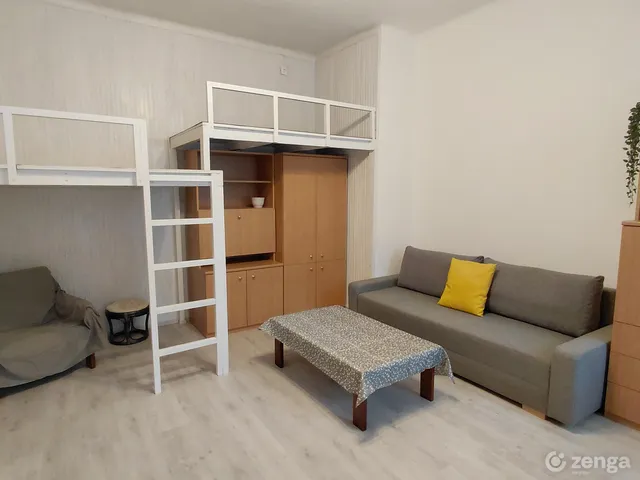 Kiadó lakás Budapest VIII. kerület, II. János Pál pápa tér 47 nm