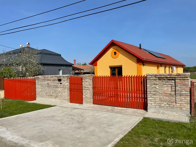 Eladó ház Szolnok, Szandaszőlős 83 nm