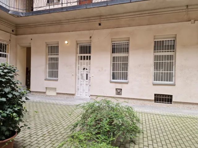 Eladó lakás Budapest VI. kerület, Nagykörúton kívüli terület 45 nm