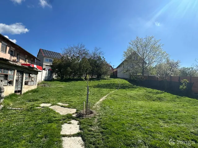 Eladó telek Mány 800 nm