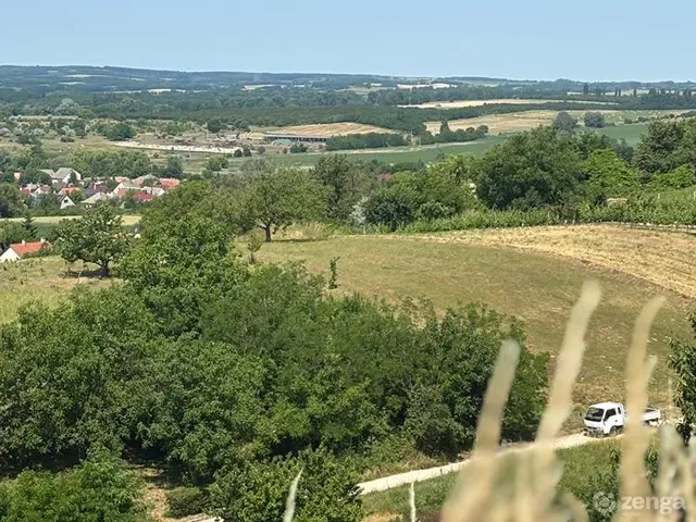 Eladó telek Mór 2027 nm