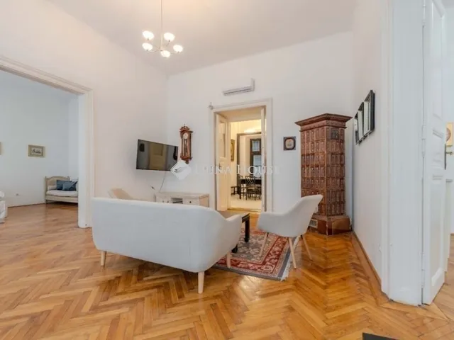 Eladó lakás Budapest V. kerület 122 nm