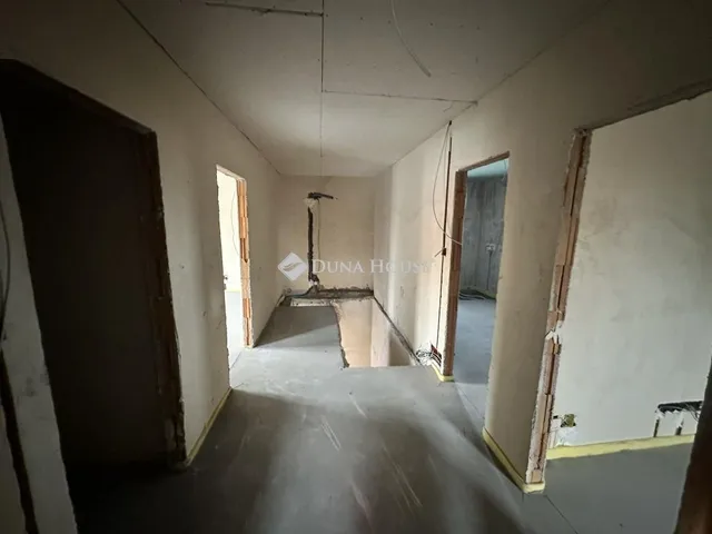 Eladó ház Pomáz 140 nm