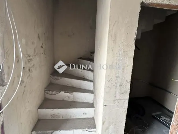 Eladó ház Pomáz 140 nm