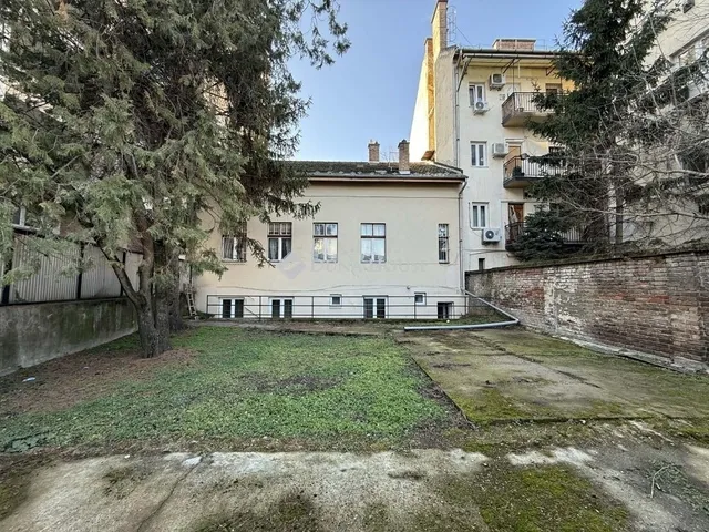 Eladó kereskedelmi és ipari ingatlan Budapest XIII. kerület 336 nm