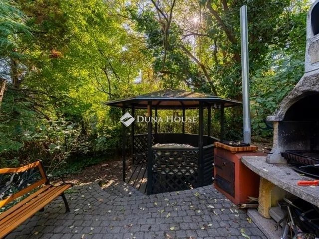 Eladó ház Budapest II. kerület 318 nm