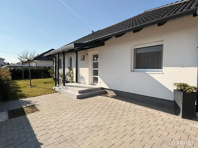 Eladó ház Székesfehérvár, Harmatosvölgy, Csatószegi köz 110 nm