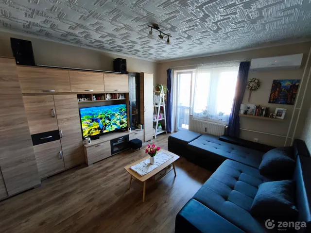 Eladó lakás Várpalota, Ady lakótelep 58 nm