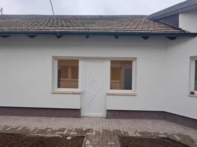 Eladó ház Nyergesújfalu, Kölcsey 100 nm