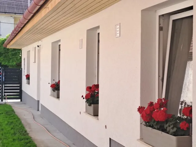 Eladó ház Piliscsév 130 nm
