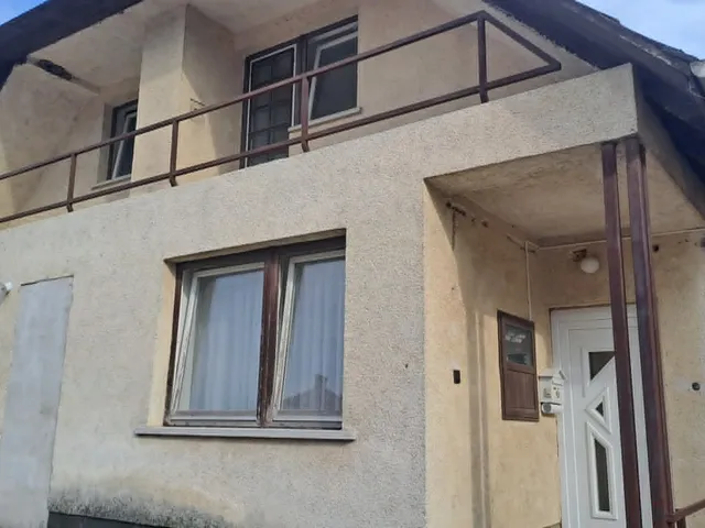 Eladó ház Mogyorósbánya 200 nm