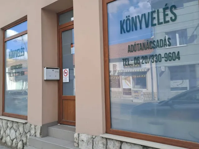 Eladó kereskedelmi és ipari ingatlan Dorog, Bécsi út 190 nm