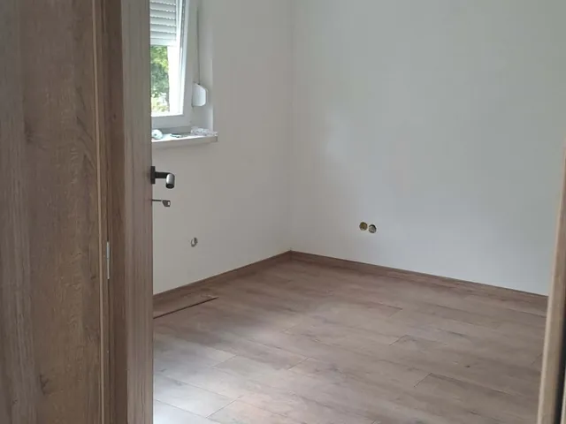 Eladó lakás Esztergom, irinyi 50 nm