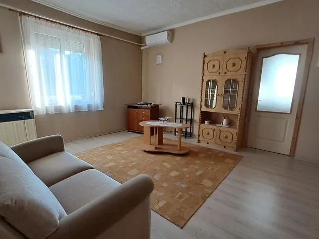 Eladó lakás Nyergesújfalu 51 nm