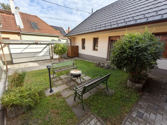 Kiadó ház Esztergom, Esze Tamás 114 nm