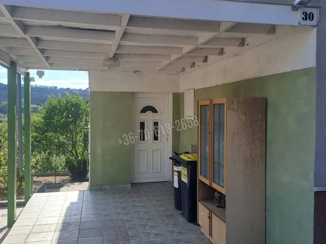 Eladó ház Lábatlan, Piszke 100 nm