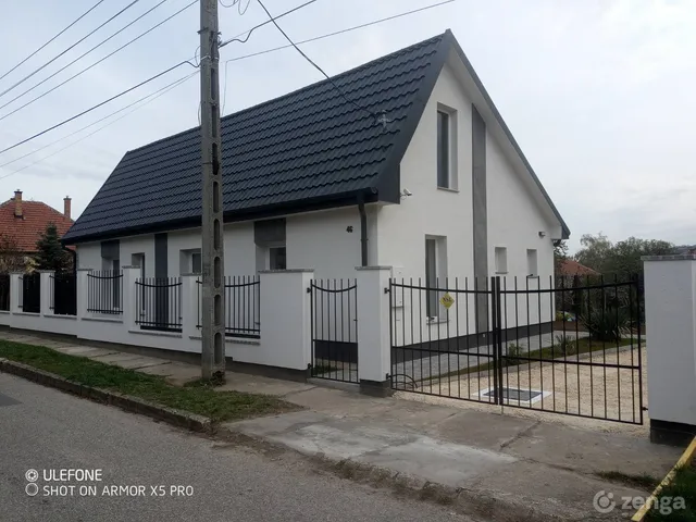 Eladó ház Pécel 114 nm