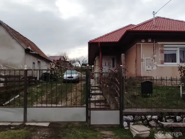 Eladó ház Kisgyőr, Mocsolyástelep 88 nm