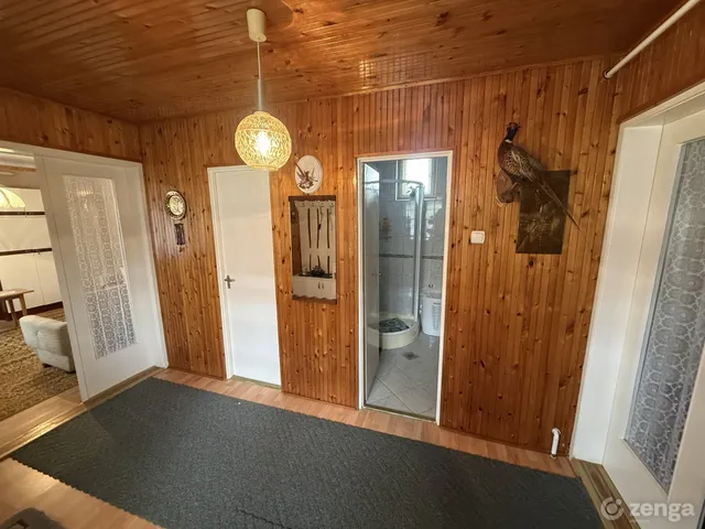 Eladó ház Szentlőrinckáta, Kossúth Lajos ut 94 84 nm