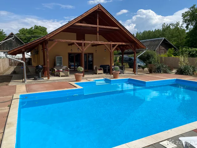 Eladó ház Cserkeszőlő 100 nm