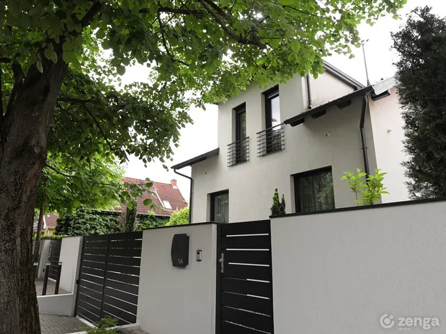 Eladó ház Budapest III. kerület, Csillaghegy 240 nm