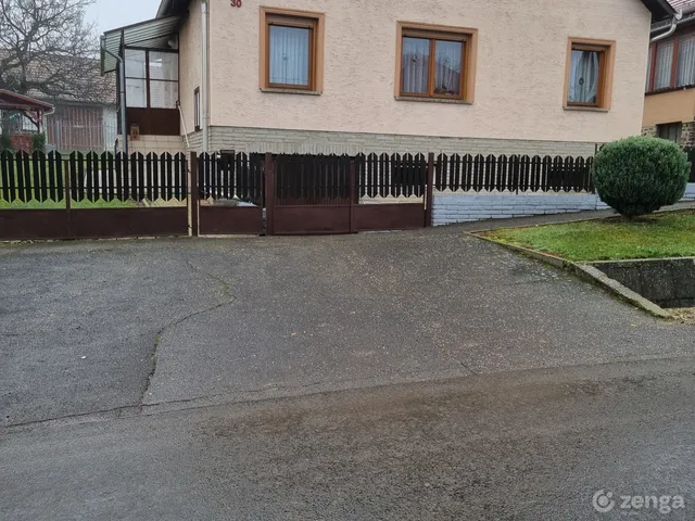 Eladó ház Györe 130 nm