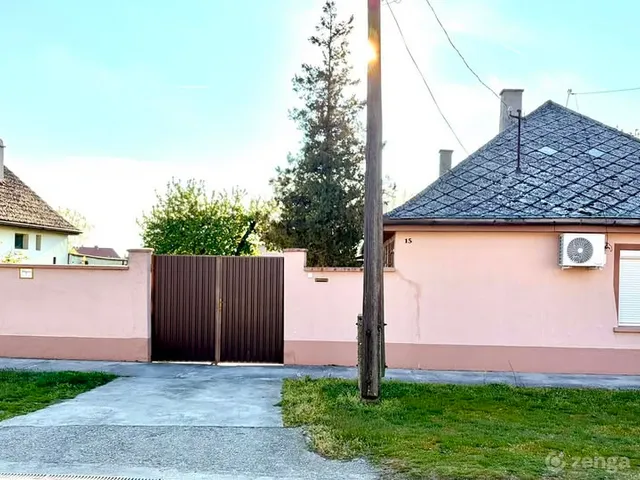 Eladó ház Baja, Homokváros 100 nm