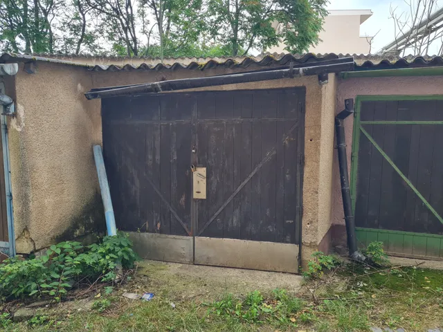Eladó garázs Debrecen, Belváros 14 nm
