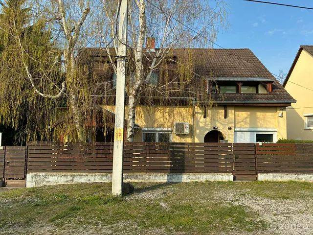 Eladó ház Pécs, Piricsizma 235 nm