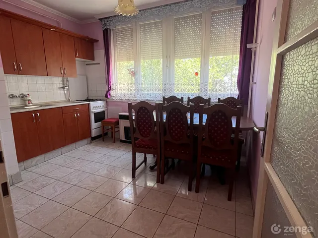 Eladó lakás Kecskemét, Műkertváros 59 nm