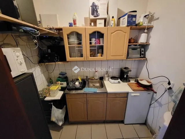 Eladó kereskedelmi és ipari ingatlan Nyergesújfalu 720 nm