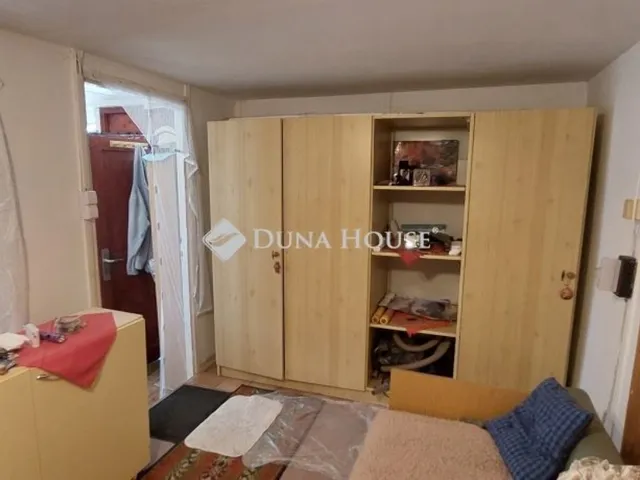 Eladó nyaraló Tatabánya 30 nm