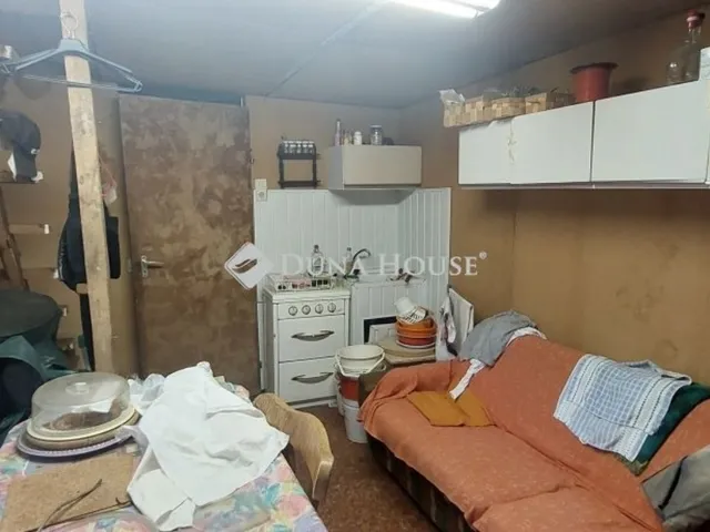 Eladó nyaraló Vértesszőlős 36 nm