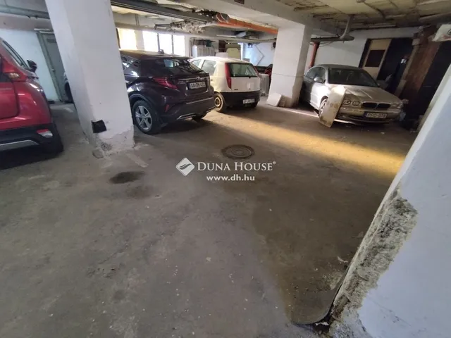 Eladó garázs Tatabánya, Újváros 14 nm