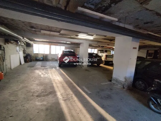 Eladó garázs Tatabánya, Újváros 14 nm