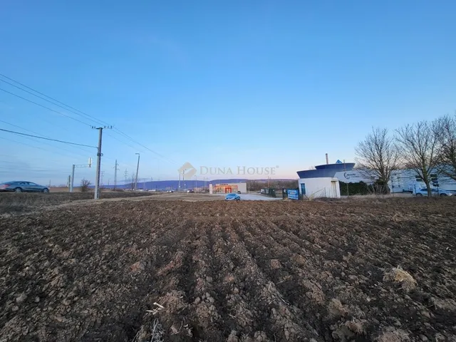 Eladó kereskedelmi és ipari ingatlan Tatabánya 6017 nm