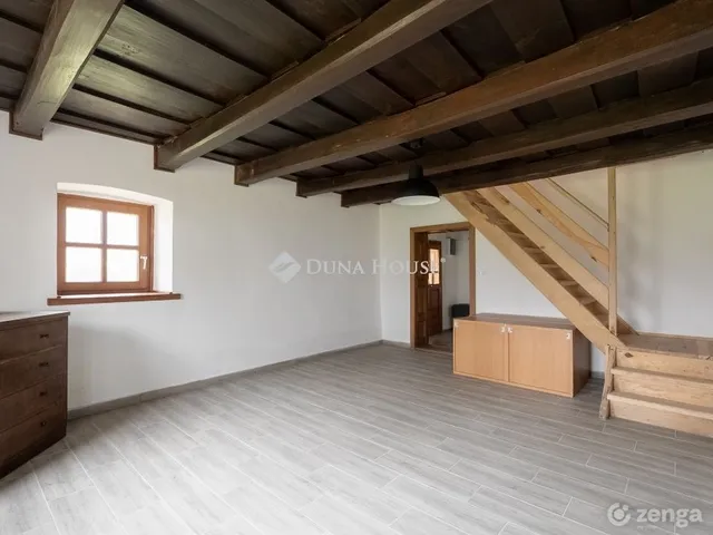 Eladó mezőgazdasági ingatlan Pápateszér 187 nm