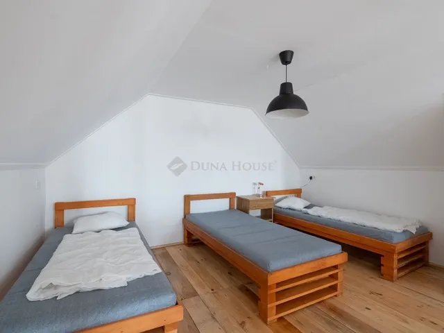 Eladó mezőgazdasági ingatlan Pápateszér 187 nm
