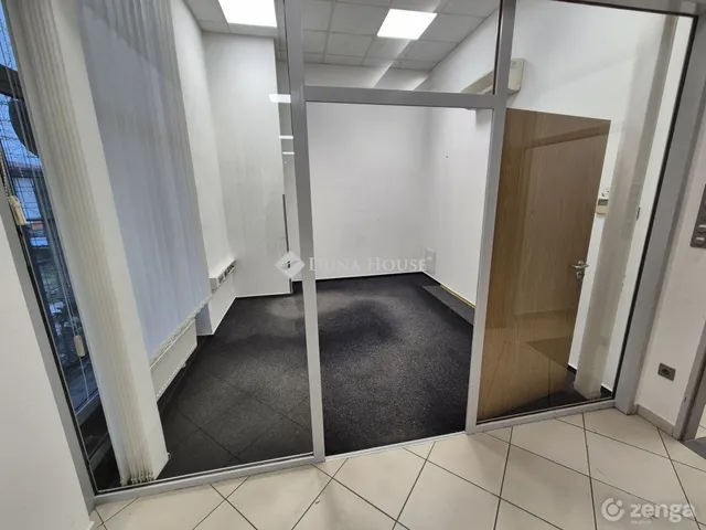 Kiadó kereskedelmi és ipari ingatlan Tatabánya 290 nm