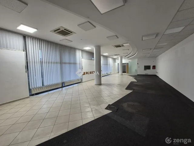 Kiadó kereskedelmi és ipari ingatlan Tatabánya 290 nm