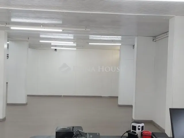 Eladó kereskedelmi és ipari ingatlan Oroszlány 637 nm