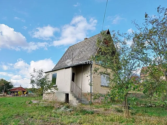 Eladó nyaraló Császár 40 nm