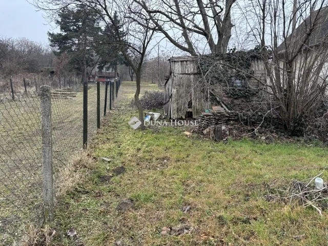 Eladó nyaraló Vértesszőlős 40 nm