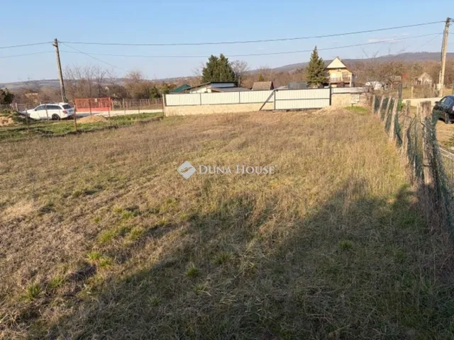 Eladó telek Tata, Újhegy 1515 nm