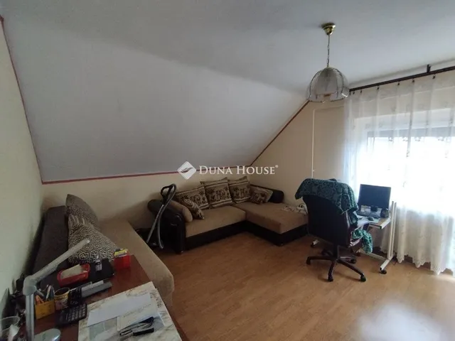 Eladó ház Tatabánya, Felsőgalla 222 nm